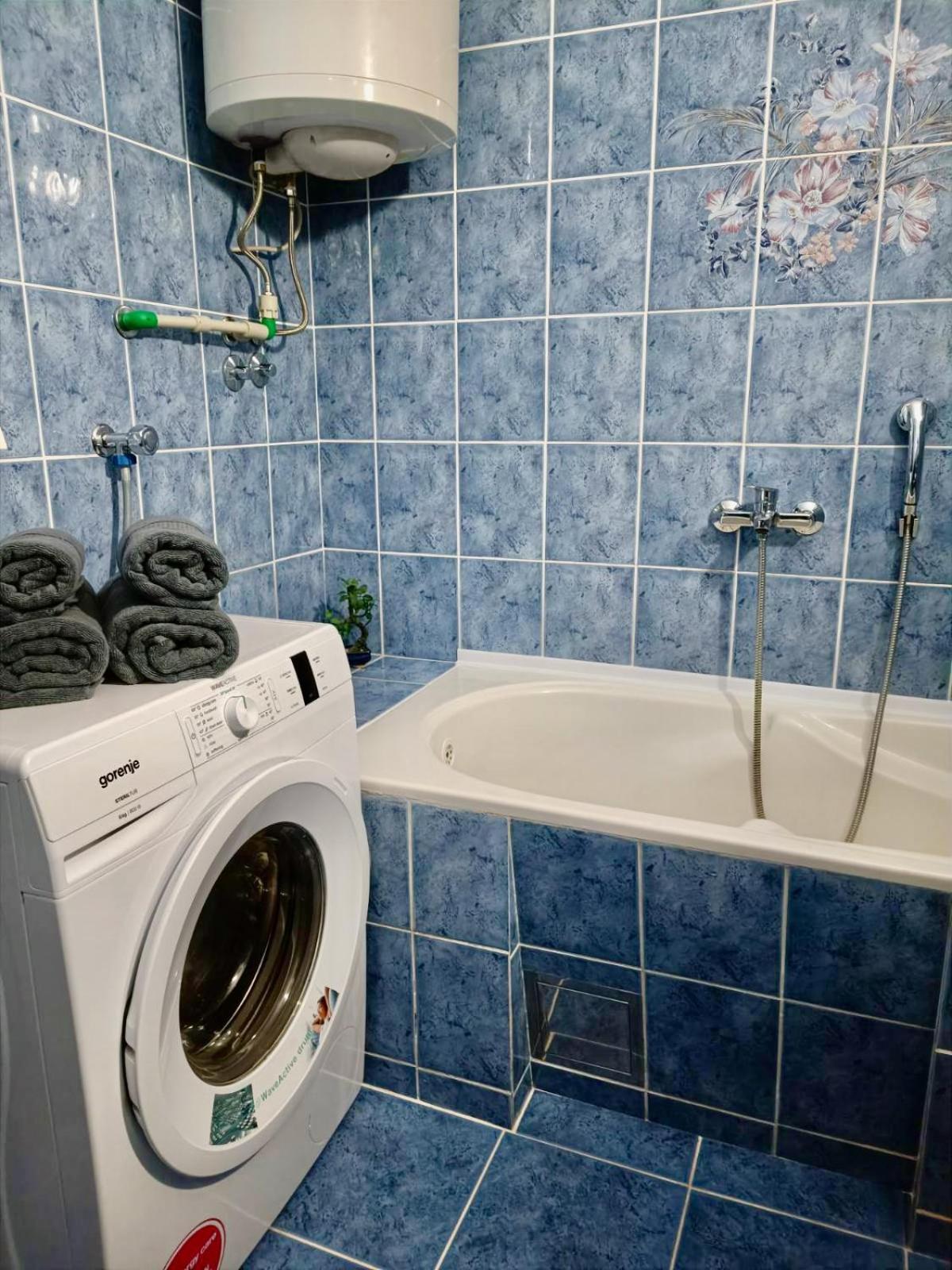 Entire House Floor - 2-bedroom Cozy & Peaceful 公寓
